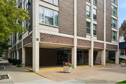 5401 S Hyde Park Boulevard #401, Chicago, IL 60615 - Photo 2