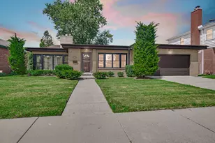 11530 S Campbell Ave, Chicago, IL 60655 - Photo 2