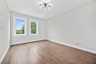 4543 S Ellis Ave, Chicago, IL 60653 - Photo 8