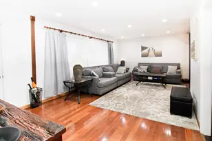 500 Redwood Ln, Schaumburg, IL 60193 - Photo 6