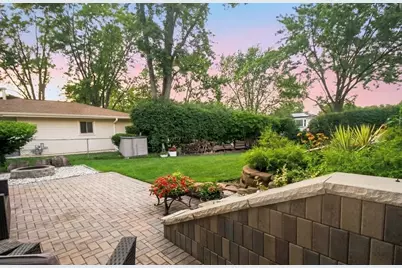 500 Redwood Lane, Schaumburg, IL 60193 - Photo 32