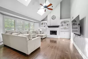 2404 Bainbridge Blvd, West Chicago, IL 60185 - Photo 8