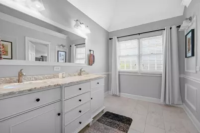 2404 Bainbridge Boulevard, West Chicago, IL 60185 - Photo 18