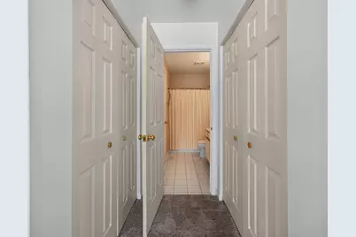 319 Windsor Court #B, South Elgin, IL 60177 - Photo 16
