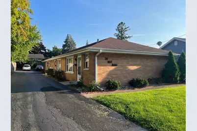 209 W Maple Avenue #B, Mundelein, IL 60060 - Photo 1