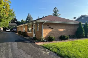 209 W Maple Ave, Mundelein, IL 60060 - Photo 1