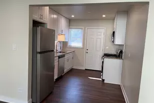 209 W Maple Ave, Mundelein, IL 60060 - Photo 6
