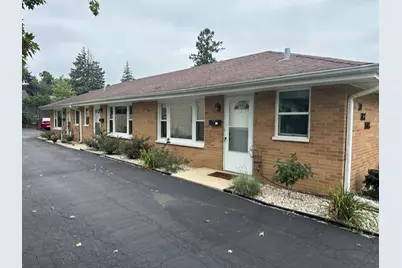 209 W Maple Avenue #B, Mundelein, IL 60060 - Photo 2