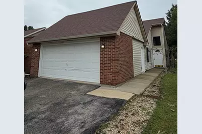 1009 Pheasant Run Lane, Aurora, IL 60504 - Photo 2
