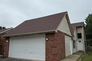 1009 Pheasant Run Ln, Aurora, IL 60504 - Photo 2