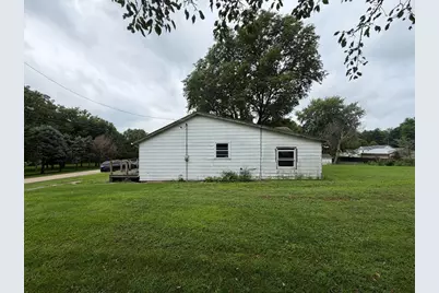 105 W Lincoln Avenue, Arlington, IL 61312 - Photo 22
