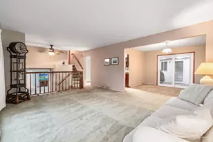 1340 E Rosita Dr, Palatine, IL 60074 - Photo 6