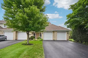 418 Lakeview Cir, Bolingbrook, IL 60440 - Photo 1