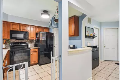 418 Lakeview Circle, Bolingbrook, IL 60440 - Photo 6