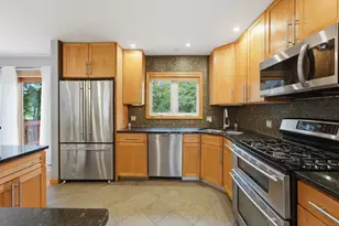 165 Abbeywood Cir, Streamwood, IL 60107 - Photo 6