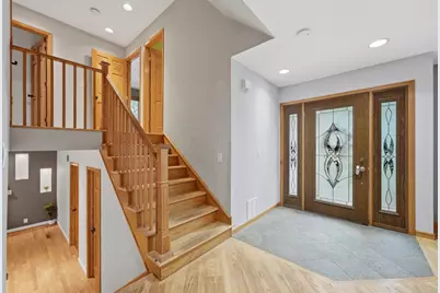 165 Abbeywood Circle, Streamwood, IL 60107 - Photo 2