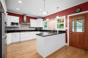 217 S Summit St, Wheaton, IL 60187 - Photo 12