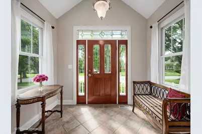 217 S Summit Street, Wheaton, IL 60187 - Photo 4