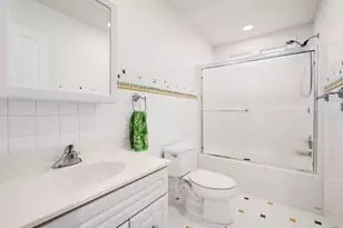 217 S Summit St, Wheaton, IL 60187 - Photo 24
