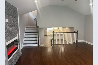 10042 S Princeton Avenue, Chicago, IL 60628 - Photo 8