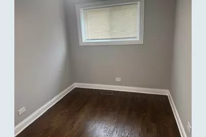 10042 S Princeton Avenue, Chicago, IL 60628 - Photo 32