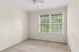 2911 Bartlett Ct, Naperville, IL 60564 - Photo 14