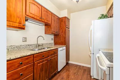 6106 Knoll Valley Drive #102, Willowbrook, IL 60527 - Photo 6