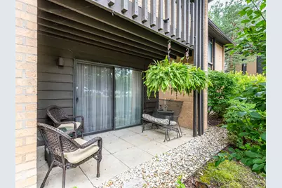 6106 Knoll Valley Drive #102, Willowbrook, IL 60527 - Photo 2