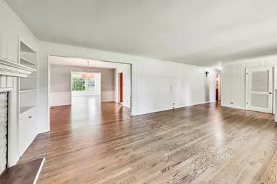 125 N Prospect Avenue, Clarendon Hills, IL 60514 - Photo 4
