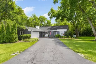 1716 Myrna Ct, Sleepy Hollow, IL 60118 - Photo 1