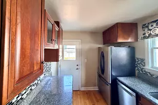10806 S Whipple St, Chicago, IL 60655 - Photo 8