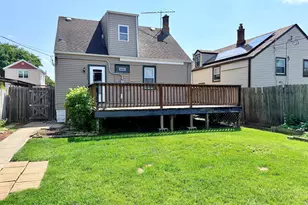10806 S Whipple St, Chicago, IL 60655 - Photo 20