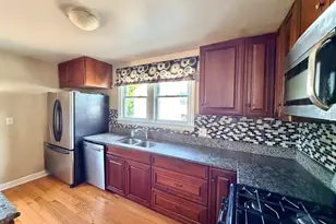 10806 S Whipple St, Chicago, IL 60655 - Photo 6