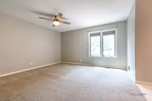 45 Monterey Dr, Vernon Hills, IL 60061 - Photo 32