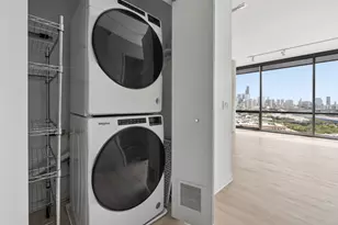 860 W Blackhawk St, Chicago, IL 60642 - Photo 20