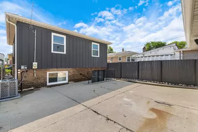 5024 S Lockwood Avenue, Chicago, IL 60638 - Photo 32