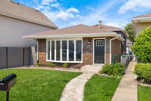 5024 S Lockwood Ave, Chicago, IL 60638 - Photo 2