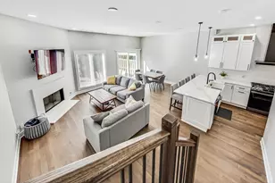 1002 Arbor Ct, Mount Prospect, IL 60056 - Photo 2