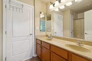 391 Lake Run Ln, North Aurora, IL 60542 - Photo 24