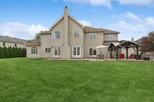 391 Lake Run Ln, North Aurora, IL 60542 - Photo 28