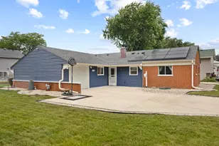 1406 Glen Hill Dr, Glendale Heights, IL 60139 - Photo 2