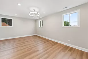 1653 W 92nd St, Chicago, IL 60620 - Photo 14