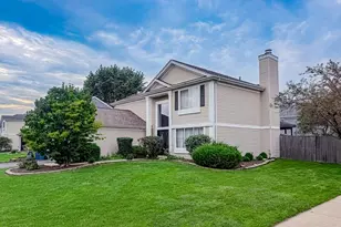 1301 Big Oak Trail, Aurora, IL 60506 - Photo 2