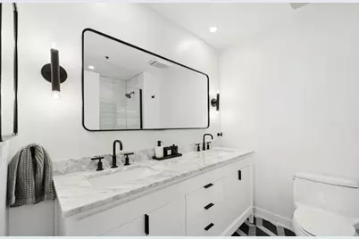 125 E 13th Street #1307, Chicago, IL 60605 - Photo 12