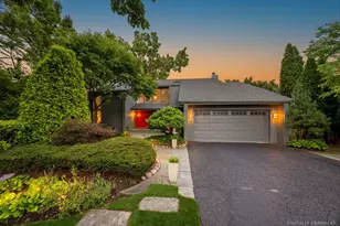 11515 Burr Oak Ln, Burr Ridge, IL 60527 - Photo 1