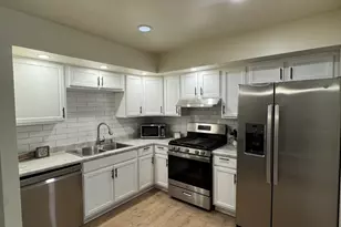 328 Ottawa Dr, Bolingbrook, IL 60440 - Photo 6