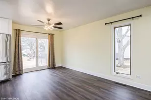 760 Pleasant St, Woodstock, IL 60098 - Photo 4