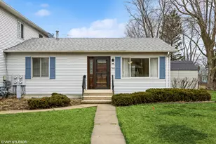 760 Pleasant St, Woodstock, IL 60098 - Photo 1
