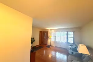 285 E Montrose Ave, Wood Dale, IL 60191 - Photo 10