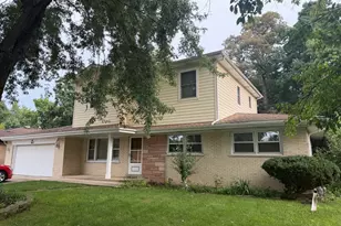 285 E Montrose Ave, Wood Dale, IL 60191 - Photo 1
